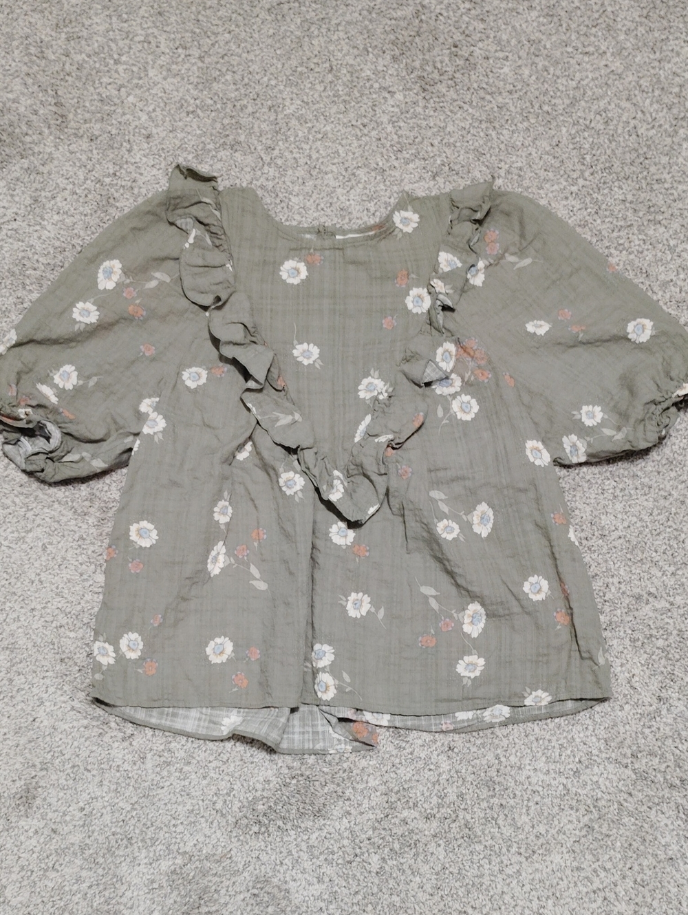 a.n.a Olive Green Floral Ruffle Puff-Sleeve Blouse